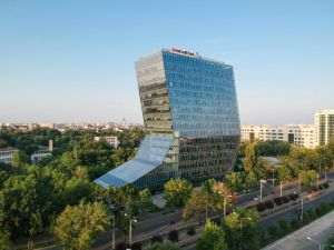 UniCredit Bank şi Banca de Investiţii şi Dezvoltare lansează un program de finanţare de peste 1 miliard de lei pentru IMM-uri
